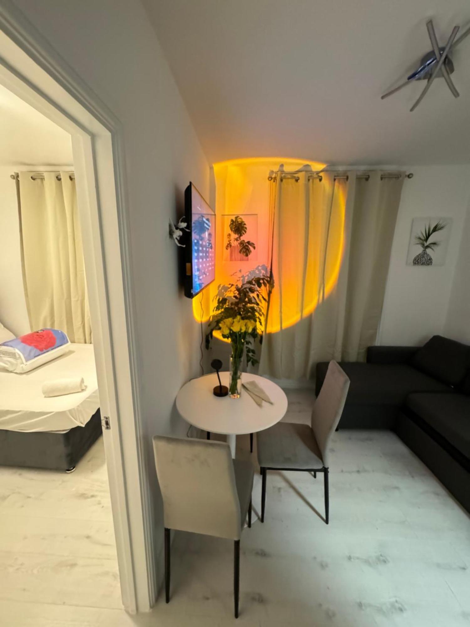 Appartamento One Bedroom Flat Victoria Londra